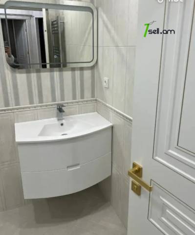 3 սենյականոց բնակարան նորակառույց շենքում Արղության փողոցում, 96 քմ, բարձր առաստաղներ