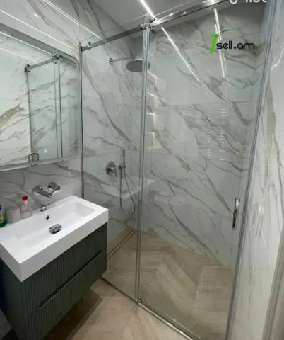 2 սենյականոց բնակարան նորակառույց շենքում Կոմիտասի պողոտայում, 57 քմ, 14/17 հարկ, բարձր առաստաղներ