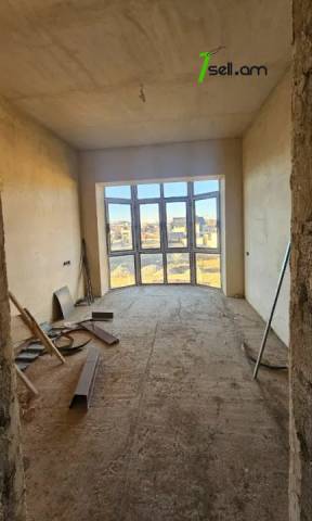 Երեք հարկանի քարե տուն Խաչատուր Աբովյանի 21-րդ փողոցում Առինջում, 1360 ք.մ., 3+ սանհանգույց