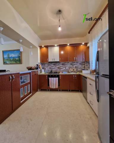 Երկու հարկանի քարե տուն Ջրվեժում, 1200 քմ, 3+ սանհանգույց, եվրովերանորոգված