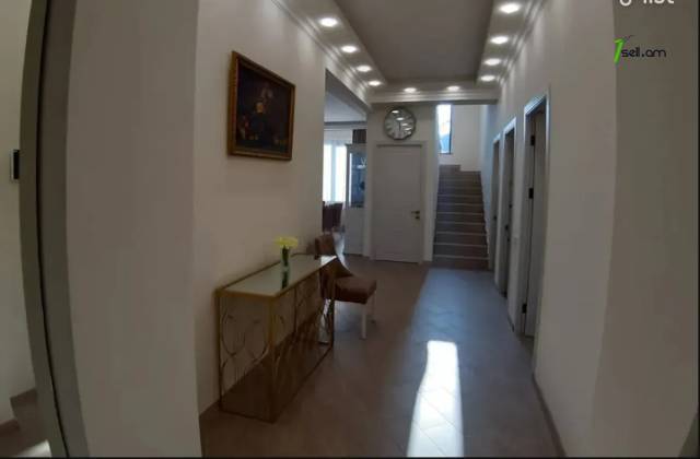 Երկու հարկանի քարե տուն Շրջանցիկ Թունել փողոցում Արաբկիրում, 220 ք.մ., 3+ սանհանգույց