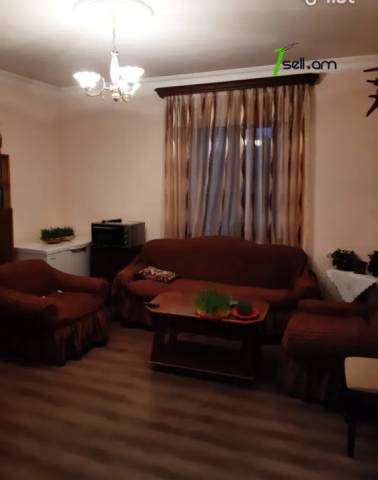 Երկու հարկանի քարե տուն, 7-րդ նրբանցք Մուղնիում, 248 քմ, 2 սանհանգույց, մասնակի վերանորոգում