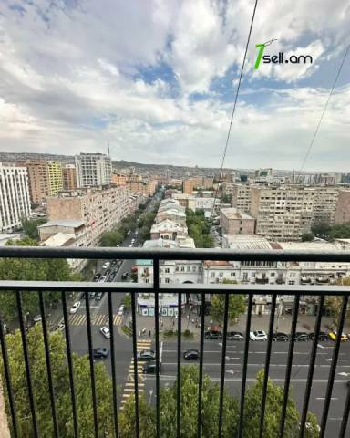 2 սենյականոց բնակարան Ամիրյան փողոցում, 58 ք.մ., 15/17 հարկ, կապիտալ վերանորոգված