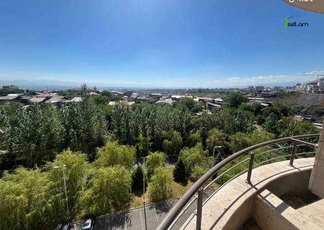 Ընդարձակ 2 սենյականոց բնակարան նորակառույց շենքում Սերո Խանզադյան փողոցում, 118 քմ, 7/10 հարկ