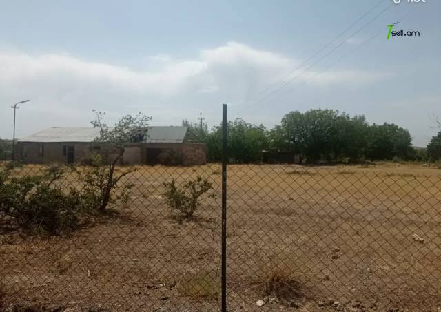 Գյուղատնտեսական հողատարածք Միքայել Նալբանդյանի փողոցում Օշականում, 4800 քմ