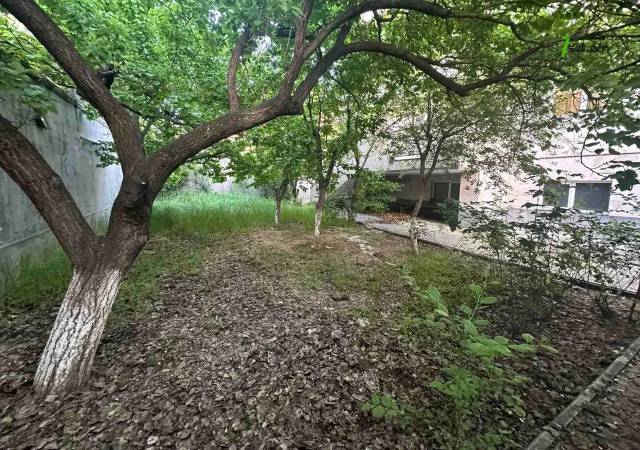 Երկու հարկանի քարե տուն Դավիթ Բեկի փողոցում Էրեբունիում, 250 քմ, 3+ սանհանգույց, եվրովերանորոգված