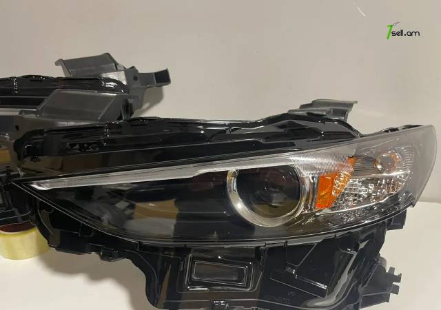 Mazda 3 Առջևի լուսարձակ ֆառ զույգ