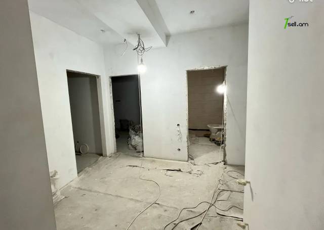 4 սենյականոց բնակարան նորակառույց շենքում Նիկողայոս Ադոնցի փողոցում, 105 ք.մ., 5/8 հարկ