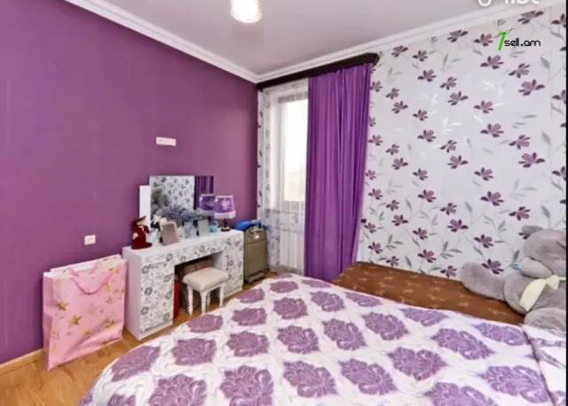 Երկու հարկանի քարե տուն Մոլդովական փողոցում Նոր Նորքում, 275 քմ, 2 սանհանգույց, կապիտալ վերանորոգված