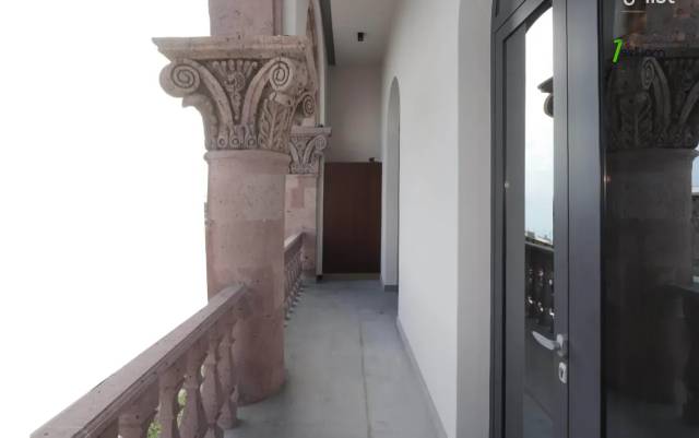 2 սենյականոց բնակարան Կոմիտասի պողոտայում, 65 ք.մ., բարձր առաստաղներ, դիզայներական ոճով վերանորոգված