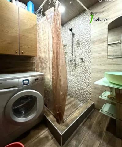4 սենյականոց բնակարան, Դուրյան թաղամաս, 80 քմ, 1/9 հարկ, կապիտալ վերանորոգված