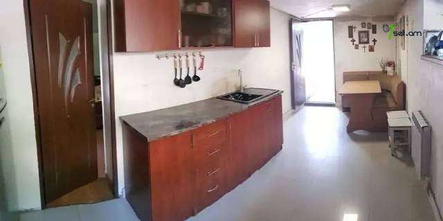 Երկու հարկանի քարե տուն Ավանում, 470 ք.մ., 2 սանհանգույց