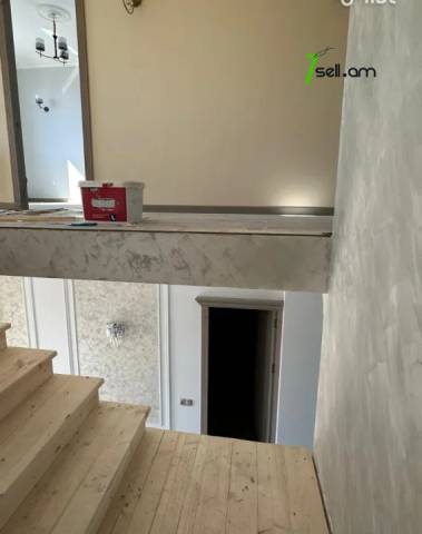 Երկու հարկանի տուն Մելքումով փողոցում Դավթաշենում, 190 քմ, 2 սանհանգույց