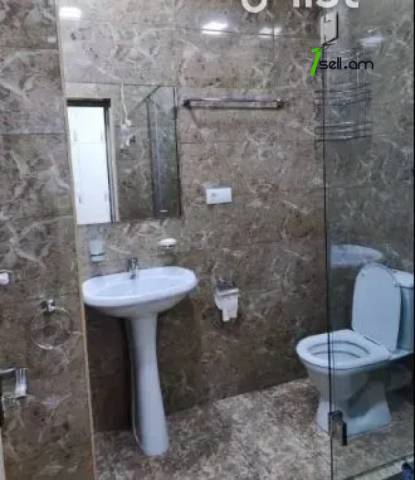 3 սենյականոց բնակարան նորակառույց շենքում Նիկողայոս Ադոնցի փողոցում, 95 ք.մ., 2 սանհանգույց