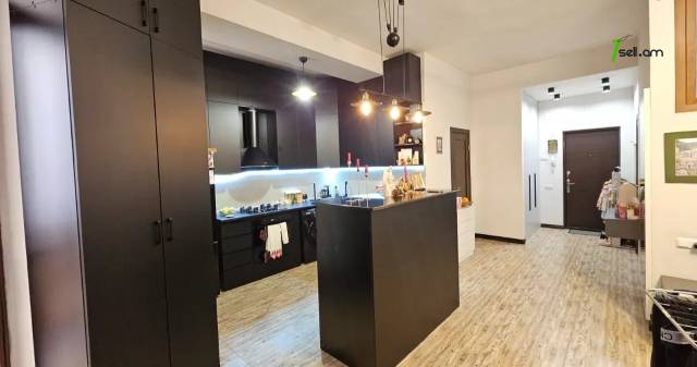 2 սենյականոց բնակարան նորակառույց շենքում Արամի փողոցում, 60 ք.մ., 3/16 հարկ, բարձր առաստաղներ