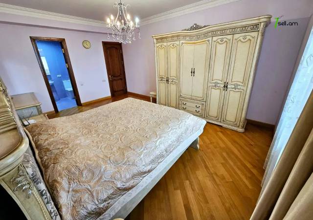 Երեք հարկանի քարե տուն, Նոյ թաղամաս Մալաթիա Սեբաստիայում, 1200 ք.մ., 3+ սանհանգույց