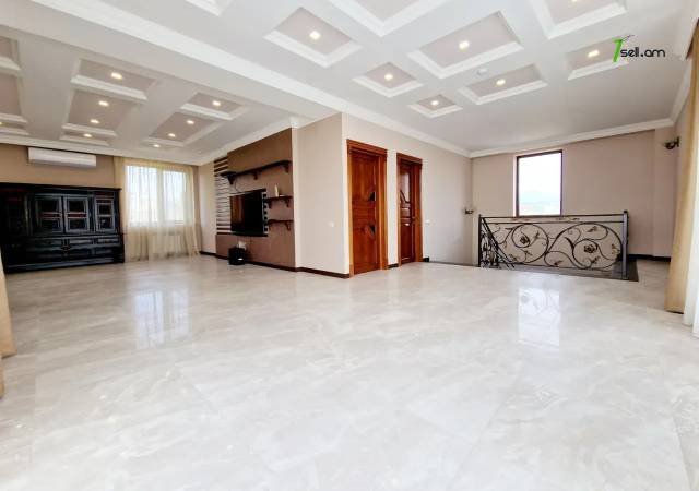 Չորս հարկանի տուն Առինջի 21-րդ փողոցում Առինջում, 950 քմ, 3+ սանհանգույց