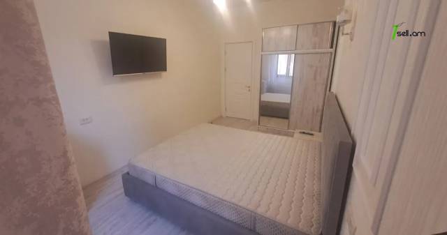 3 սենյականոց բնակարան նորակառույց շենքում Ամիրյան փողոցում, 80 ք.մ., 4/10 հարկ, 2 սանհանգույց