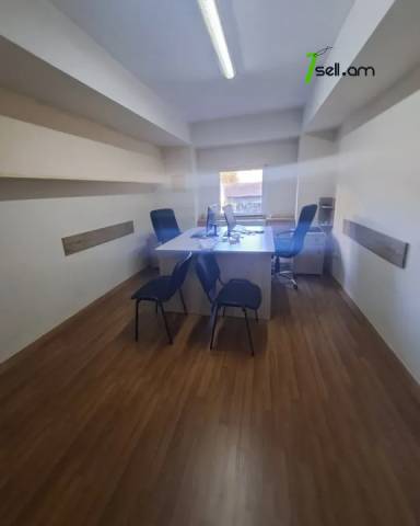 Գրասենյակային տարածք, Buzand St կենտրոնում, 70 ք.մ.