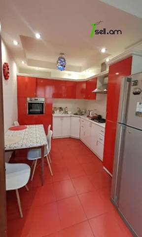 3 սենյականոց բնակարան Տերյան փողոցում, 90 քմ, 2/10 հարկ, 2 սանհանգույց, մի քանի պատշգամբ