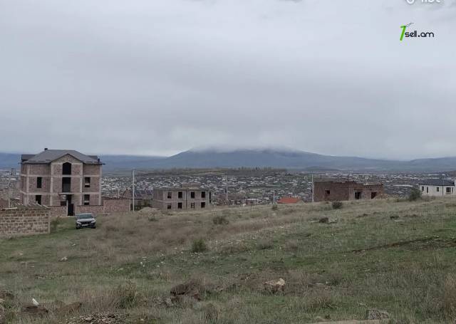 Հողատարածք բնակելի շինությունների համար Ավանում, 800 քմ