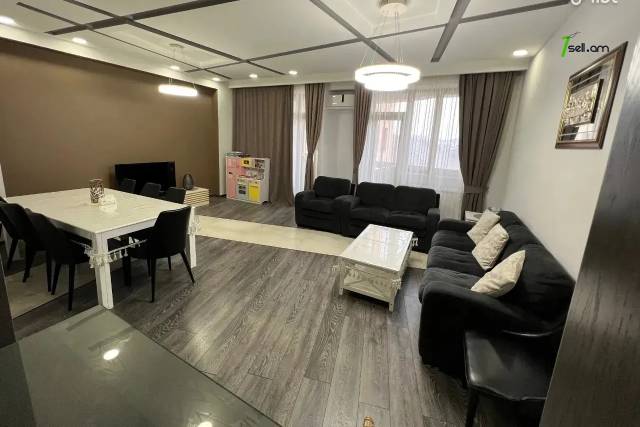 4 սենյականոց բնակարան նորակառույց շենքում Սասնա Ծռերի փողոցում, 112 ք.մ., 2 սանհանգույց