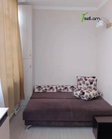 3 սենյականոց բնակարան Սայաթ-Նովայի պողոտայում, 70 ք.մ., 3/5 հարկ, եվրովերանորոգված, քարե շենք