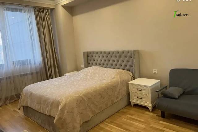 3 սենյականոց բնակարան նորակառույց շենքում Պարույր Սևակի փողոցում, 90 ք.մ., 2 սանհանգույց