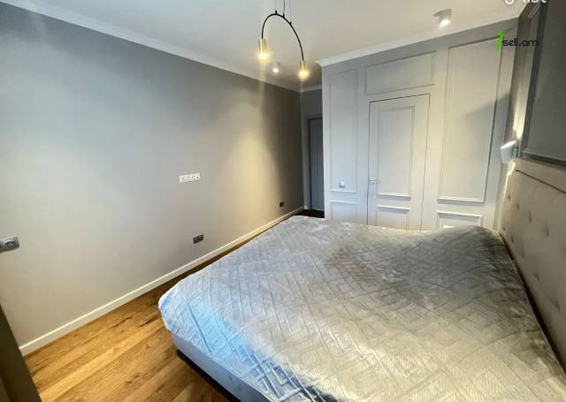 3 սենյականոց բնակարան նորակառույց շենքում Օրբելի եղբայրների փողոցում, 85 քմ, 4/15 հարկ