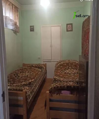 2 սենյականոց բնակարան Արտեմ Միկոյան փողոցում, 66 քմ, 3/5 հարկ, քարե շենք