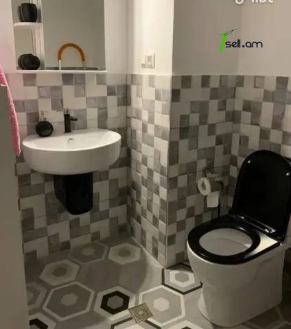 3 սենյականոց բնակարան նորակառույց շենքում Մամիկոնյանց փողոցում, 115 ք.մ., 2 սանհանգույց