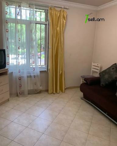 2 սենյականոց բնակարան Կոմիտասի պողոտայում, 51 քմ, 2/5 հարկ, կապիտալ վերանորոգված, քարե շենք