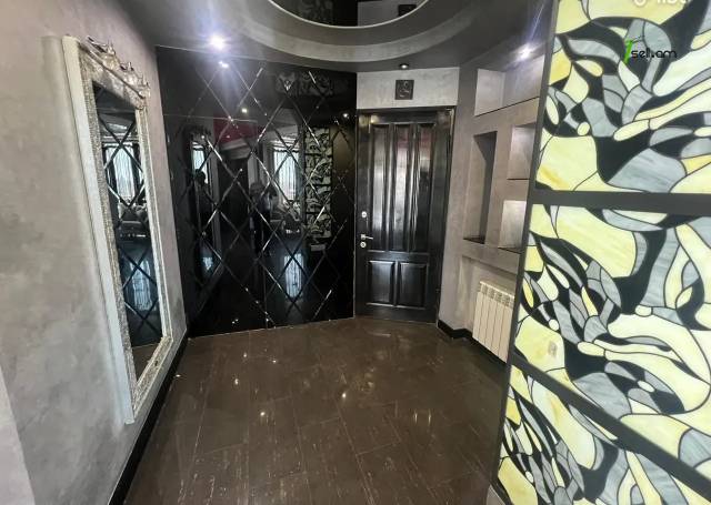 3 սենյականոց բնակարան նորակառույց շենքում Վարդանանց փողոցում, 134 քմ, 18/22 հարկ, 2 սանհանգույց