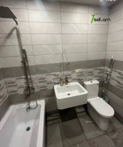 4 սենյականոց բնակարան նորակառույց շենքում Արամ Խաչատրյան փողոցում, 104 քմ, 5/13 հարկ