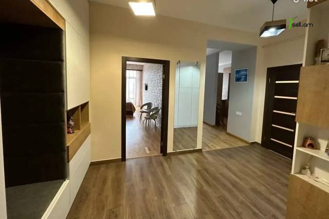 2 սենյականոց բնակարան նորակառույց շենքում Պարույր Սևակի փողոցում, 74 ք.մ., բարձր առաստաղներ