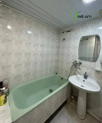 4 սենյականոց բնակարան Խաղաղ Դոնի փողոցում, 96 ք.մ., 1/9 հարկ, եվրովերանորոգված