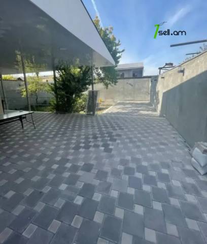 Մեկ հարկանի քարե տուն Նոր-Արեշի 46 փողոցում Էրեբունիում, 500 քմ, եվրովերանորոգված