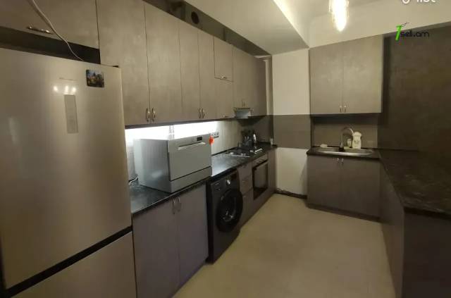 2 սենյականոց բնակարան նորակառույց շենքում Պարոնյան փողոցում, 77 ք.մ., 6/14 հարկ, բարձր առաստաղներ