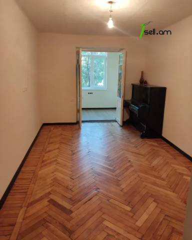 2 սենյականոց բնակարան Էստոնական փողոցում, 54 ք.մ., 2/5 հարկ, կոսմետիկ վերանորոգում, քարե շենք