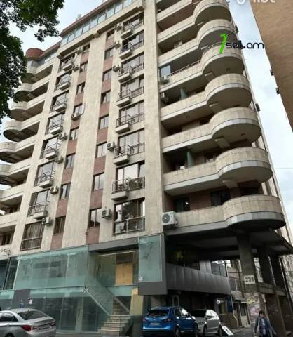 3 սենյականոց բնակարան նորակառույց շենքում Գյուլբենկյան փողոցում, 120 քմ, 8/12 հարկ, բարձր առաստաղներ
