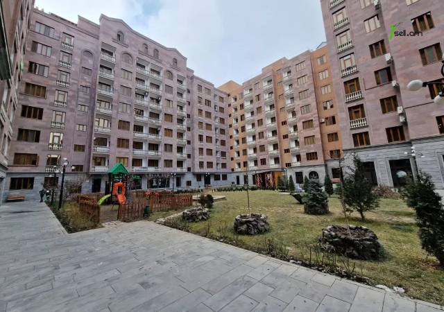 3 սենյականոց բնակարան նորակառույց շենքում Նիկողայոս Ադոնցի փողոցում, 90 ք.մ., բարձր առաստաղներ