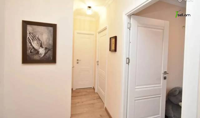 3 սենյականոց բնակարան Խաղաղ Դոնի փողոցում, 73 ք.մ., 3/9 հարկ, եվրովերանորոգված