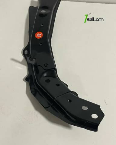 Infiniti Q50 աջ լանջերոյ առջևի հատված (2013-2018)