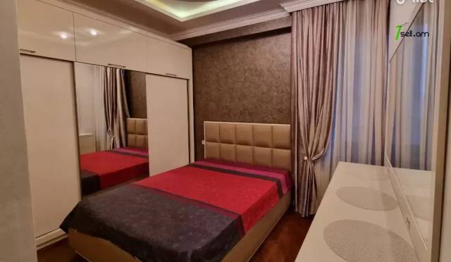 3 սենյականոց բնակարան նորակառույց շենքում Նիկողայոս Ադոնցի փողոցում, 90 ք.մ., բարձր առաստաղներ