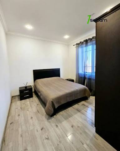 Երկու հարկանի քարե տուն, Աշտարակի խճուղի Աշտարակում, 1400 ք.մ., 2 սանհանգույց, կապիտալ վերանորոգված