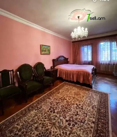 Երեք հարկանի քարե տուն Էրեբունիում, 134 ք.մ., 3+ սանհանգույց, կապիտալ վերանորոգված