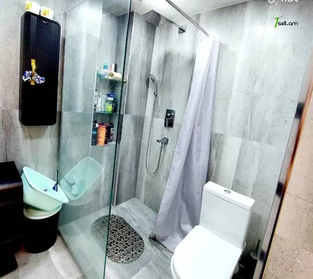 4 սենյականոց բնակարան Գուսան Շերամի փողոցում, 90 ք.մ., 2 սանհանգույց, դիզայներական ոճով վերանորոգված