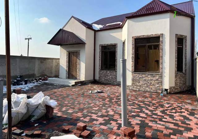 Մեկ հարկանի քարե տուն Կենտրոնական փողոցում Գեղանիստում, 360 ք.մ., մասնակի վերանորոգում