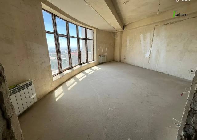 4 սենյականոց բնակարան նորակառույց շենքում Սերո Խանզադյան փողոցում, 130 քմ, 15/17 հարկ