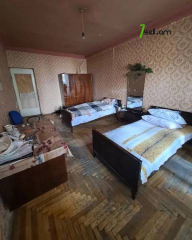 3 սենյականոց բնակարան, Marshal Baghramyan Ave, 97 ք.մ., մի քանի պատշգամբ, 2/9 հարկ